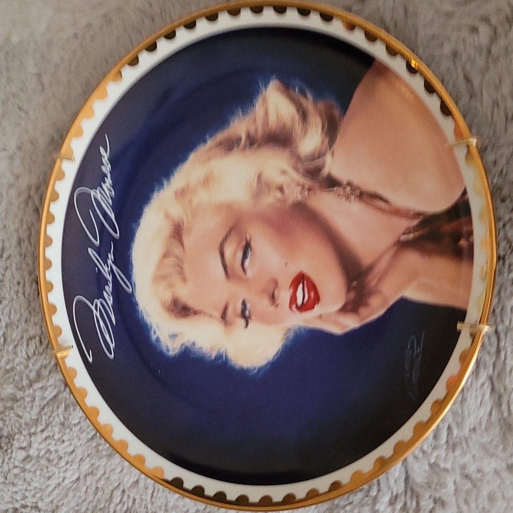 Marilyn Monroe fire and ice collectible plate